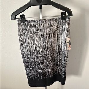 Karen Kane Black and White Textured Pencil Skirt